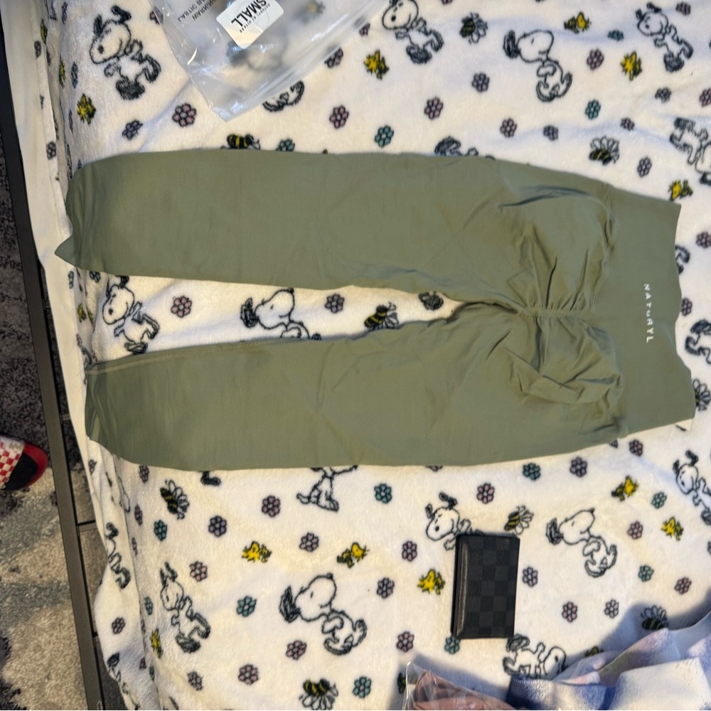 TNA Olive Green Leggings. BRAND NEW